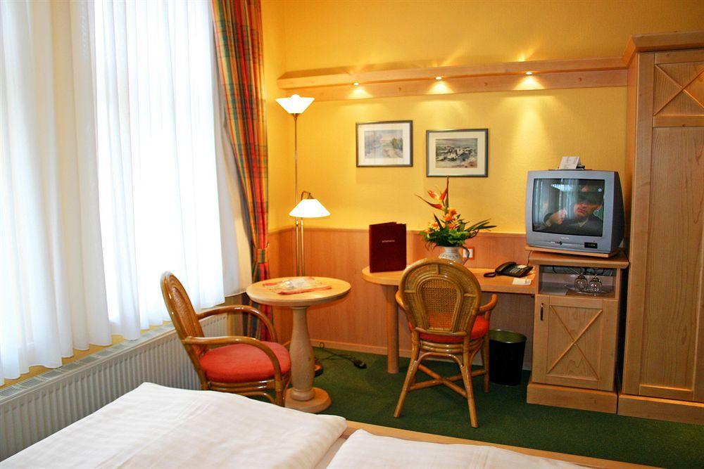 Hotel Duenenschloss Mit Private Spa Zinnowitz Kültér fotó