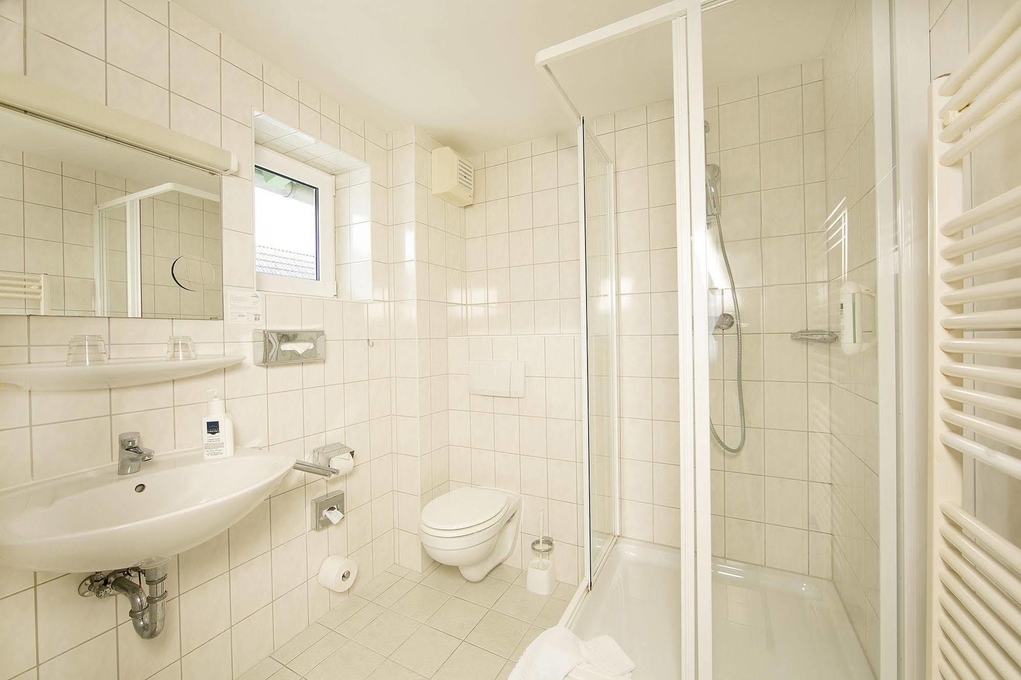 Hotel Duenenschloss Mit Private Spa Zinnowitz Kültér fotó